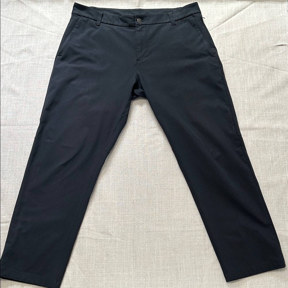 Lululemon Men's Commission Pants Size 34 Navy Classic Fit Flat Front Chinos